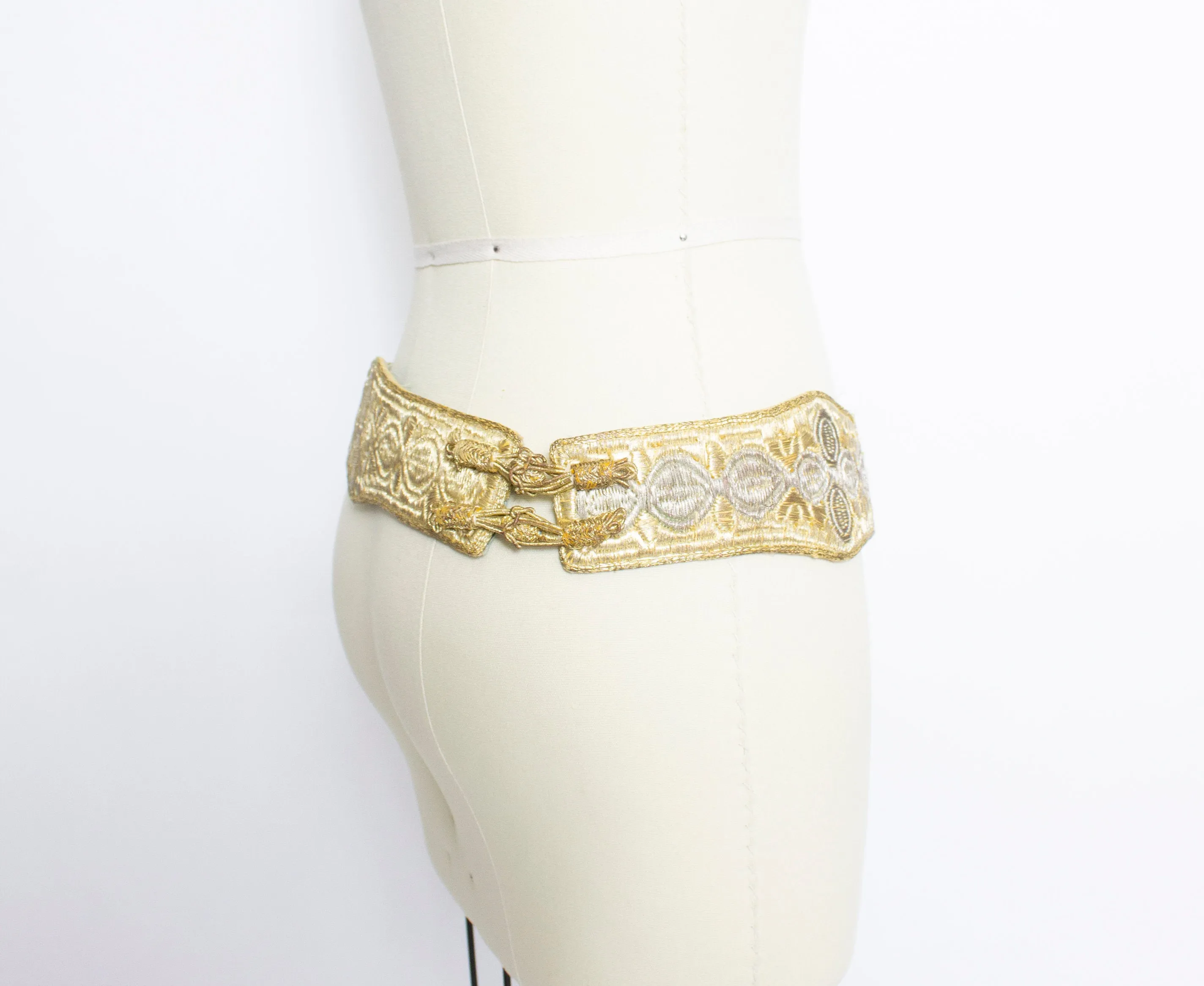 1960s Belt Gold Bullion Metallic Waist Cinch M / L