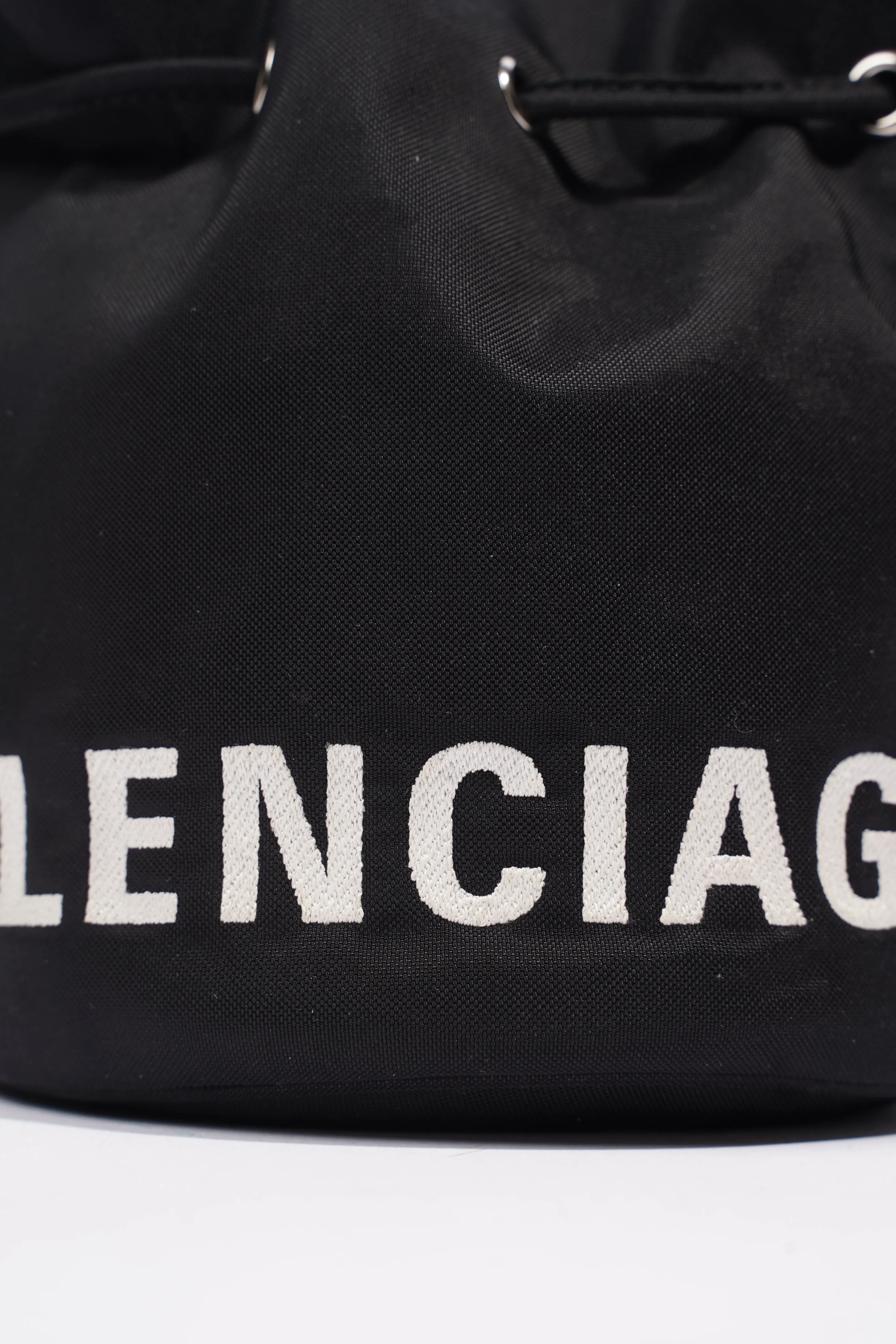 Balenciaga Wheel Bucket Bag Black / White Nylon