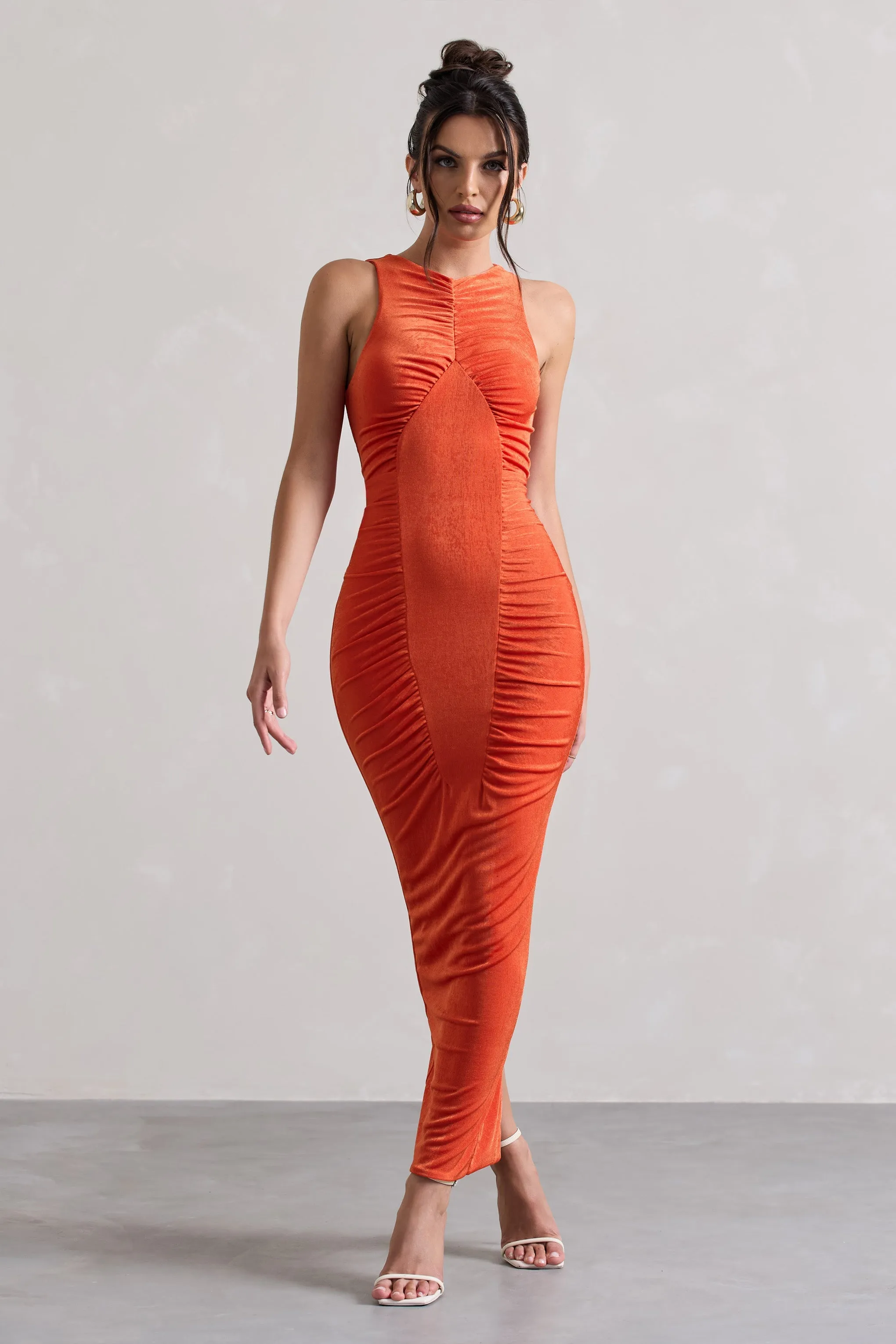 Bombshell | Robe longue froncée diamantée orange à encolure haute